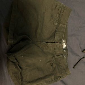 black lowrise midi shorts